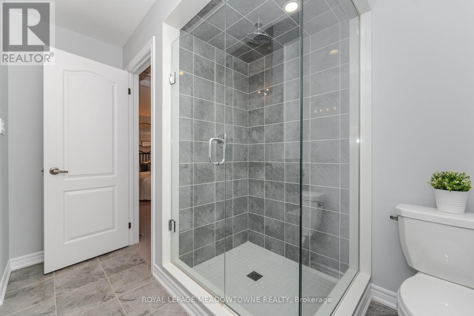 












68 AMARILLO ROAD

,
Brampton,




Ontario
L6R4A5

