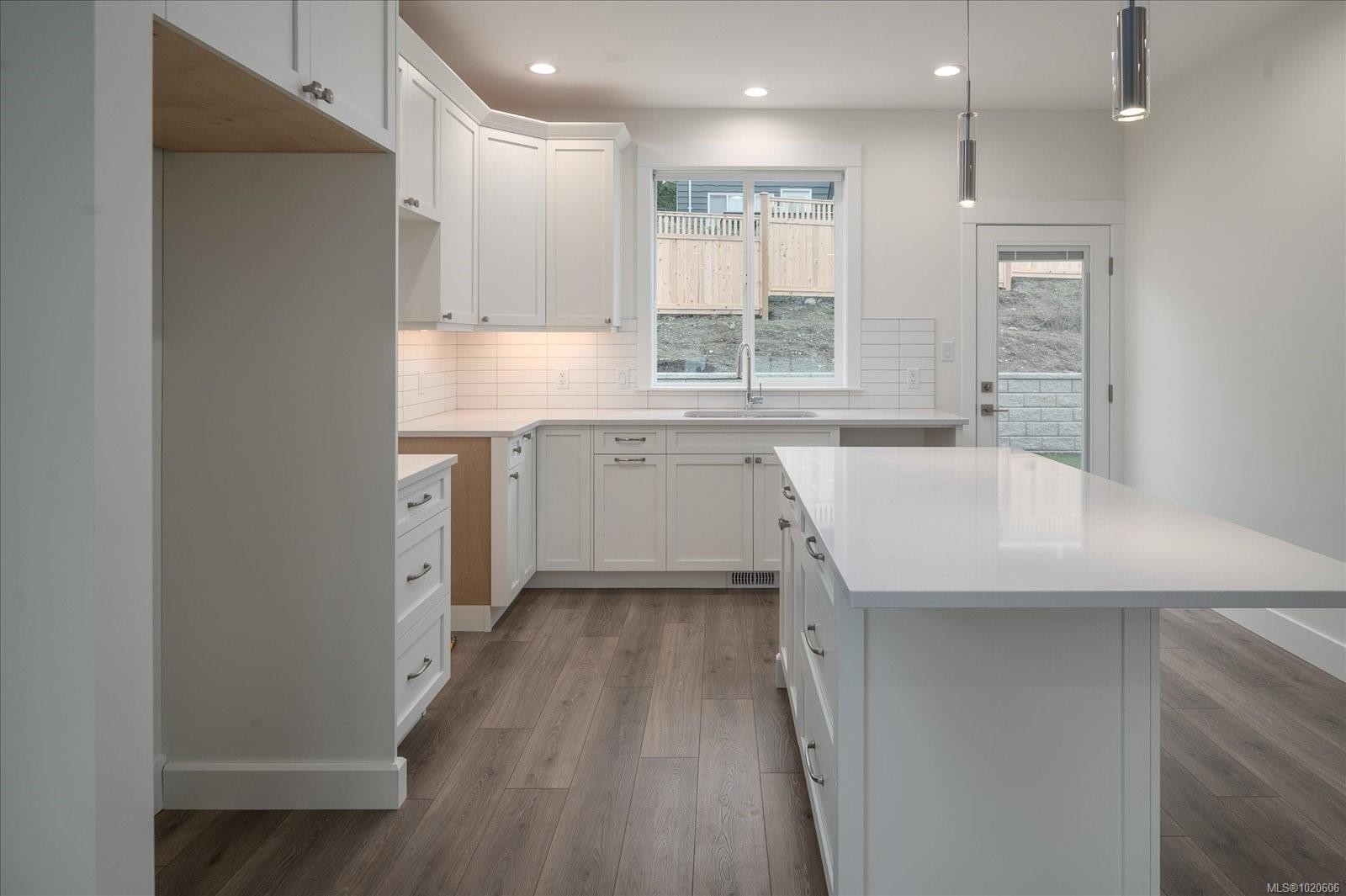 









4546


Suncrest

Rd,
Nanaimo,




BC
V9T 0M6

