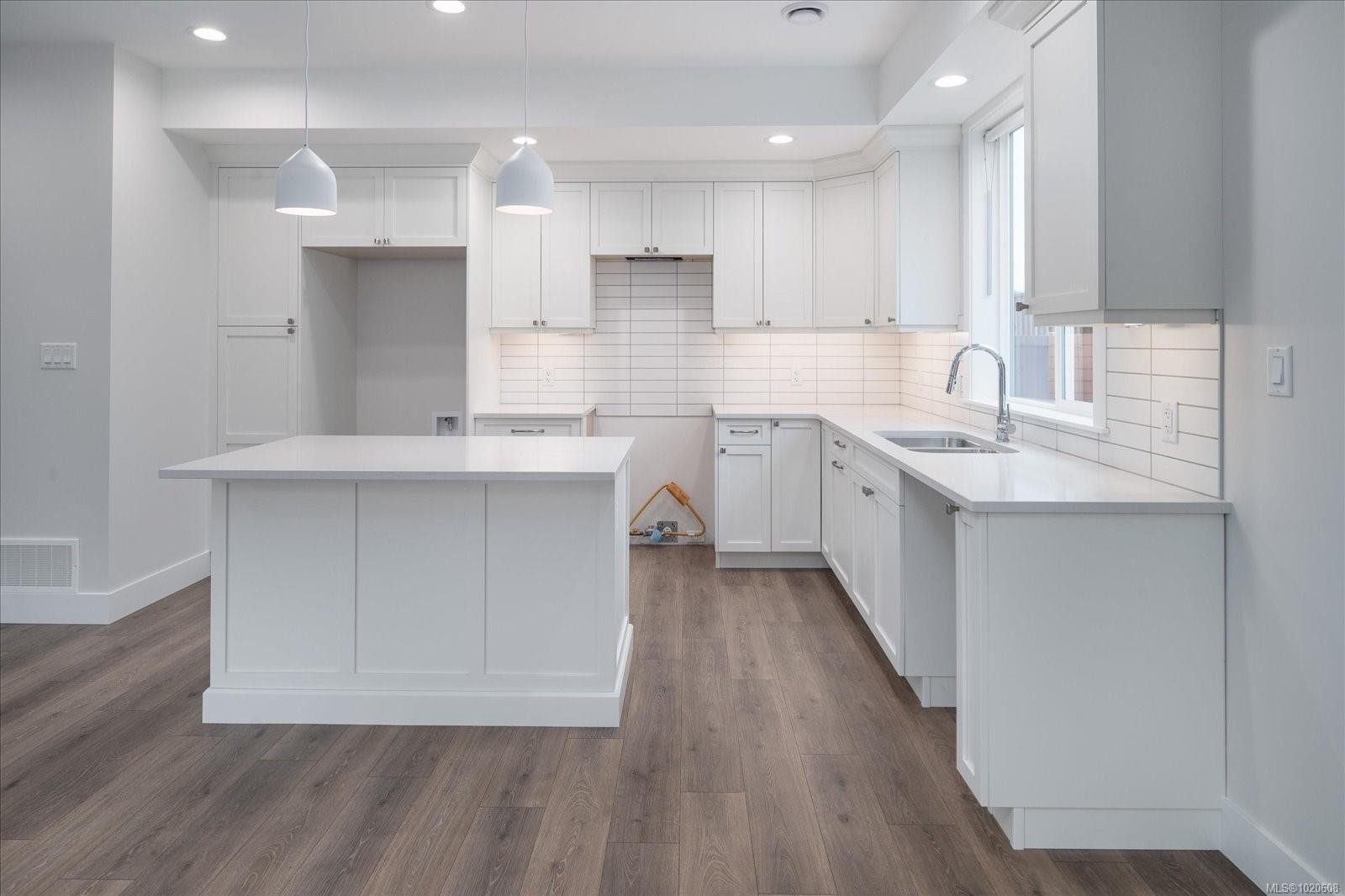 









4544


Suncrest

Rd,
Nanaimo,




BC
V9T 0M6

