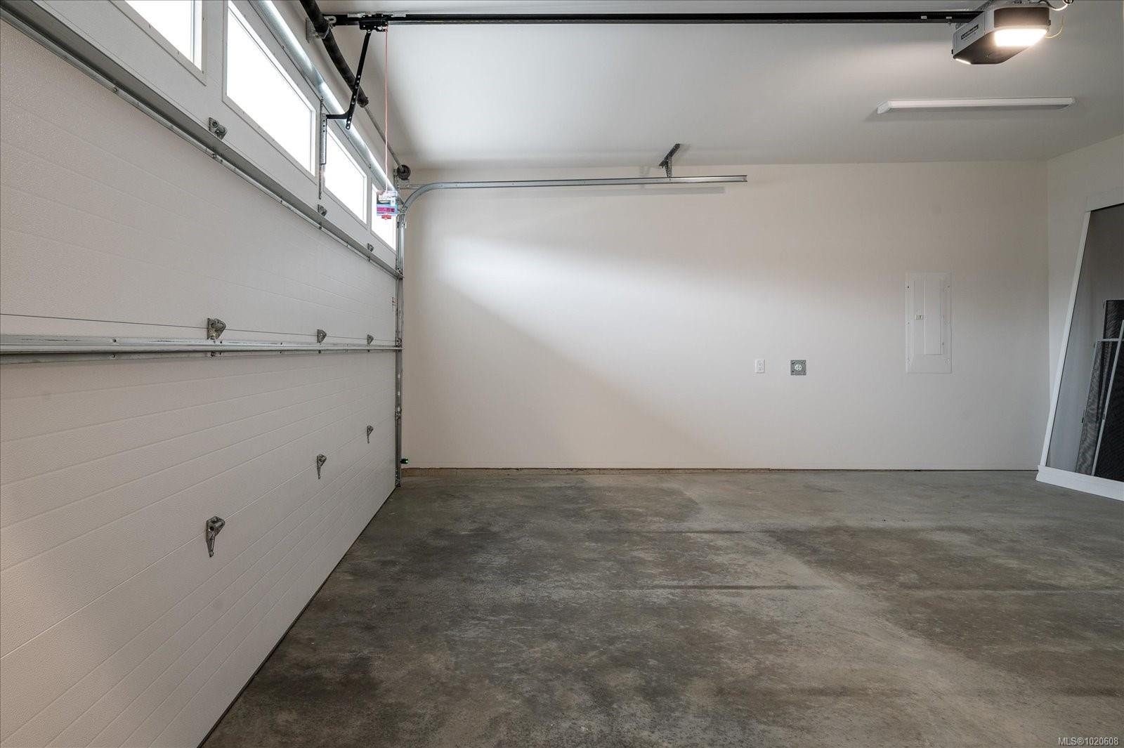 









4544


Suncrest

Rd,
Nanaimo,




BC
V9T 0M6

