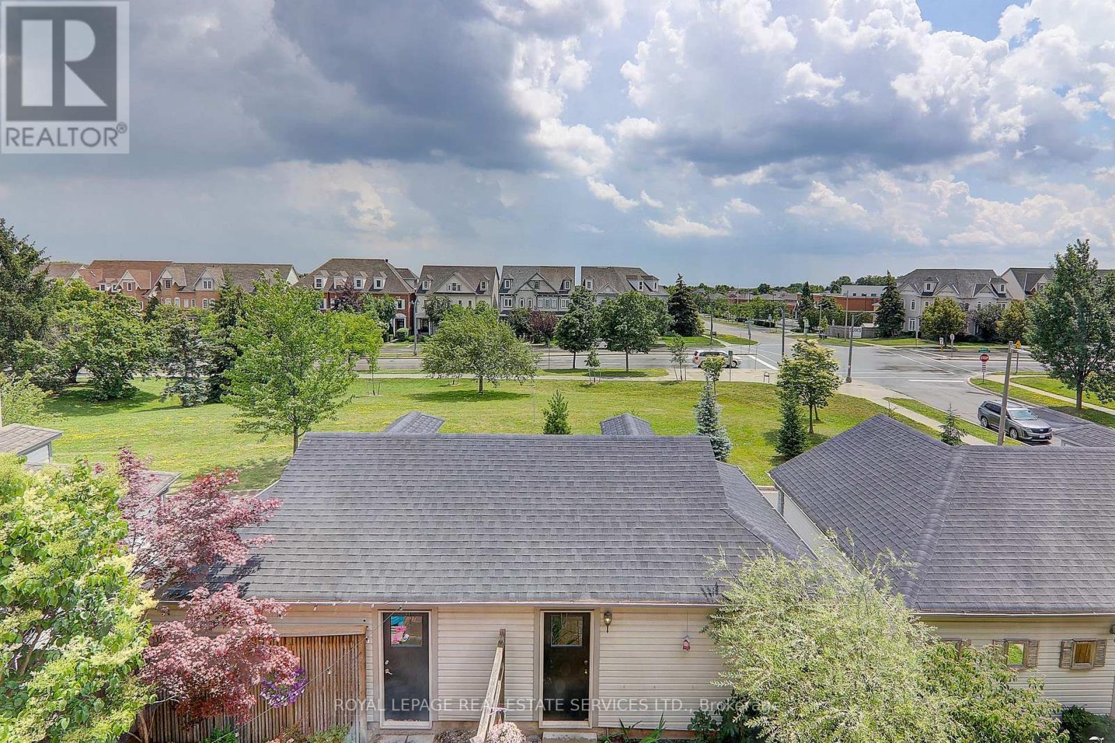 












206 ROXTON ROAD

,
Oakville,




Ontario
L6H6M8

