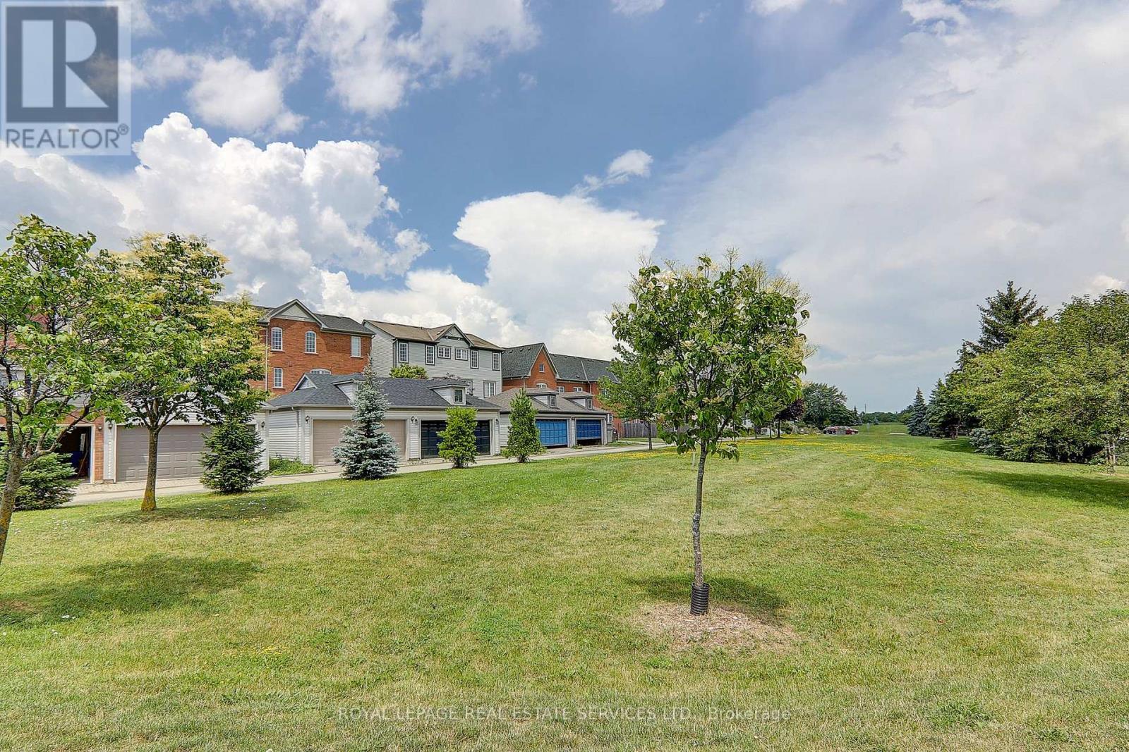 












206 ROXTON ROAD

,
Oakville,




Ontario
L6H6M8

