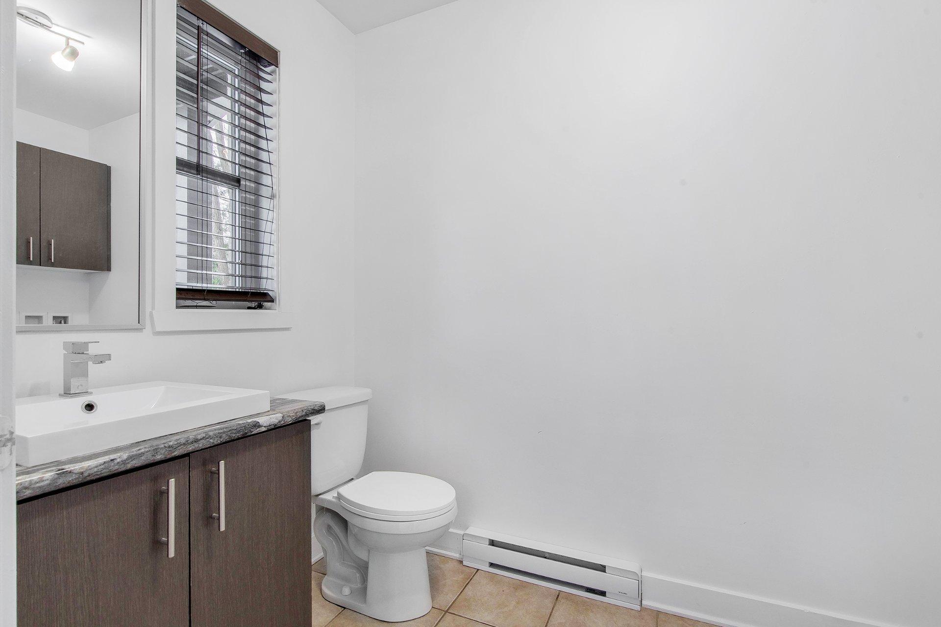 









1493

 - 1595


Av. Rawlinson

,
Mascouche,




QC
J7K1X5

