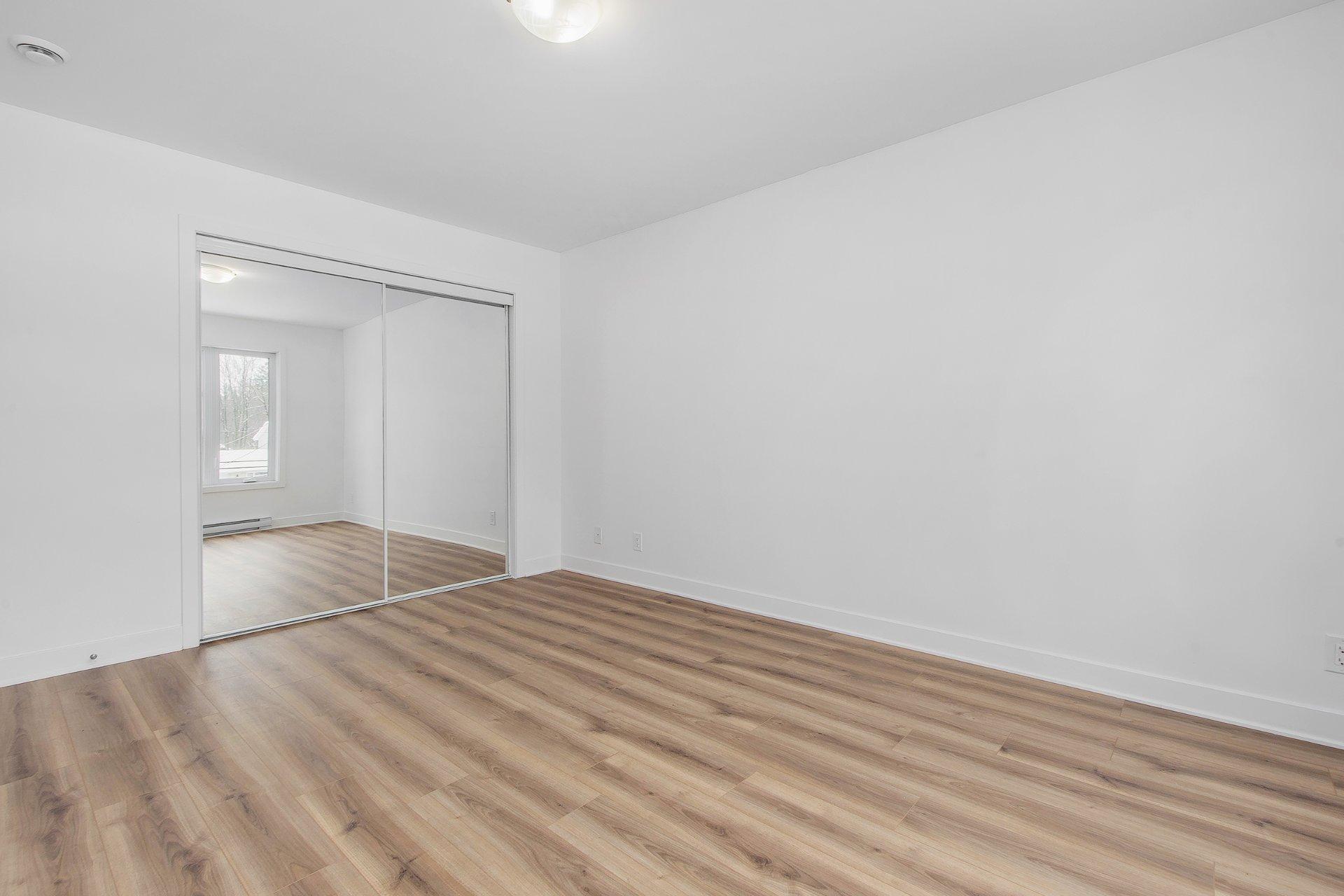 









1493

 - 1595


Av. Rawlinson

,
Mascouche,




QC
J7K1X5

