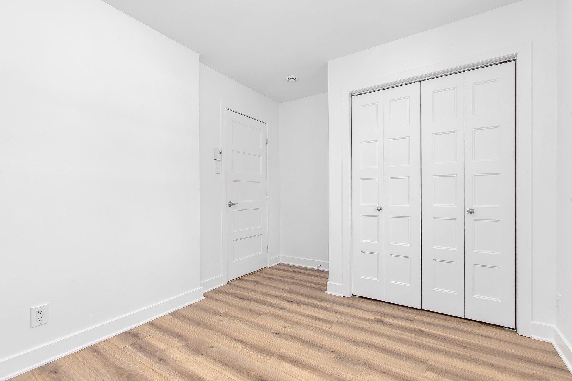 









1493

 - 1595


Av. Rawlinson

,
Mascouche,




QC
J7K1X5

