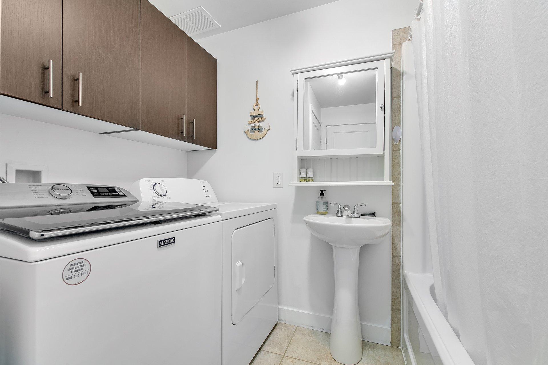 









1493

 - 1595


Av. Rawlinson

,
Mascouche,




QC
J7K1X5

