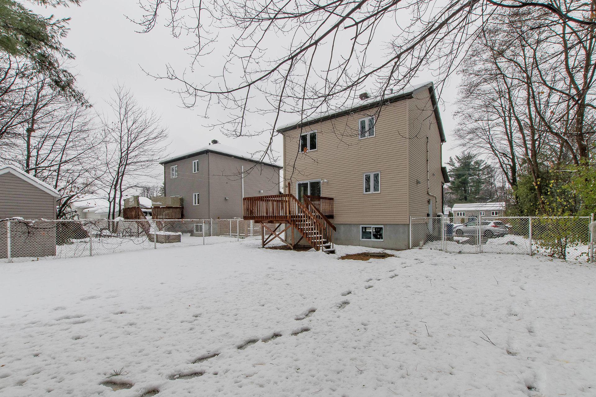 









1493

 - 1595


Av. Rawlinson

,
Mascouche,




QC
J7K1X5

