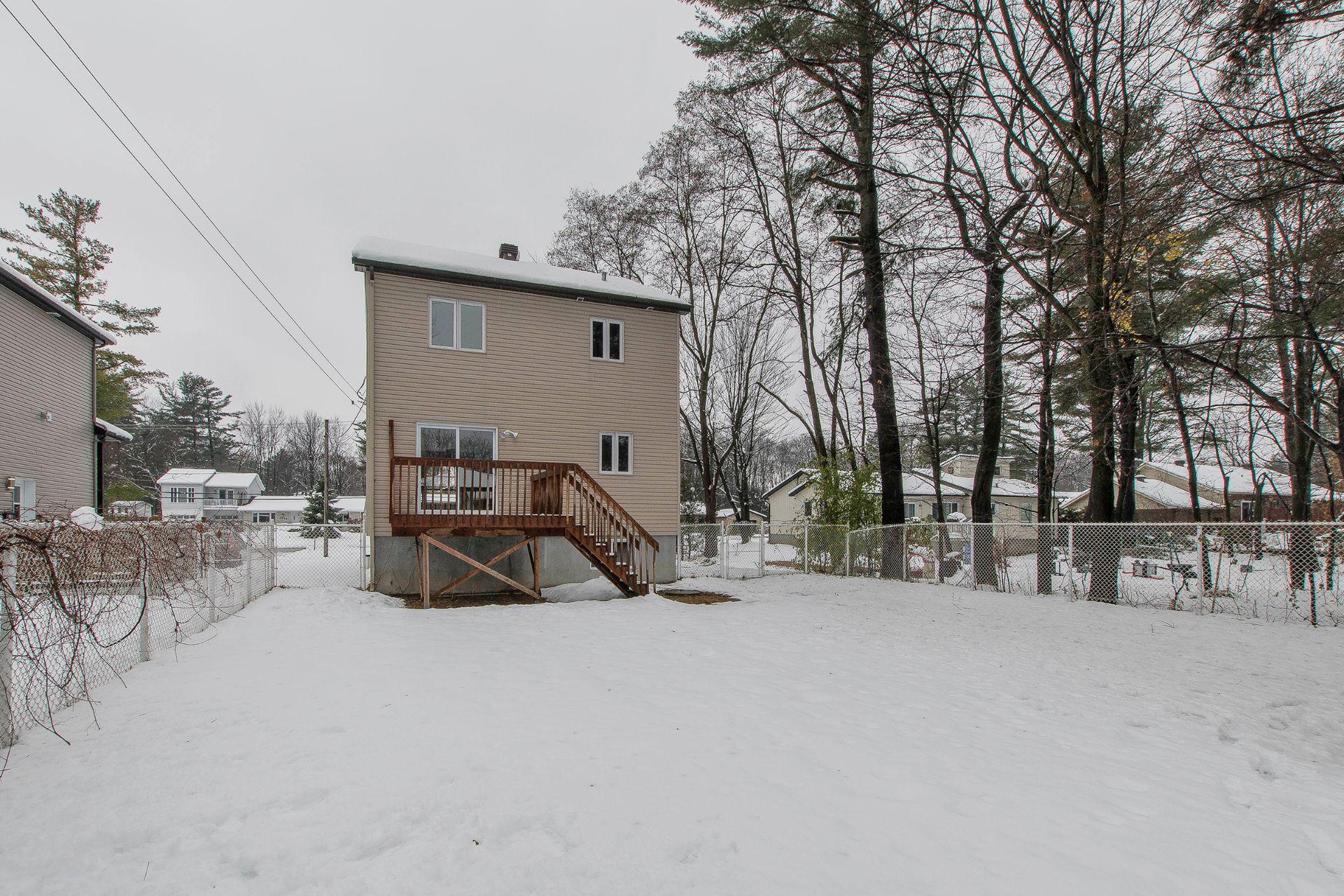 









1493

 - 1595


Av. Rawlinson

,
Mascouche,




QC
J7K1X5

