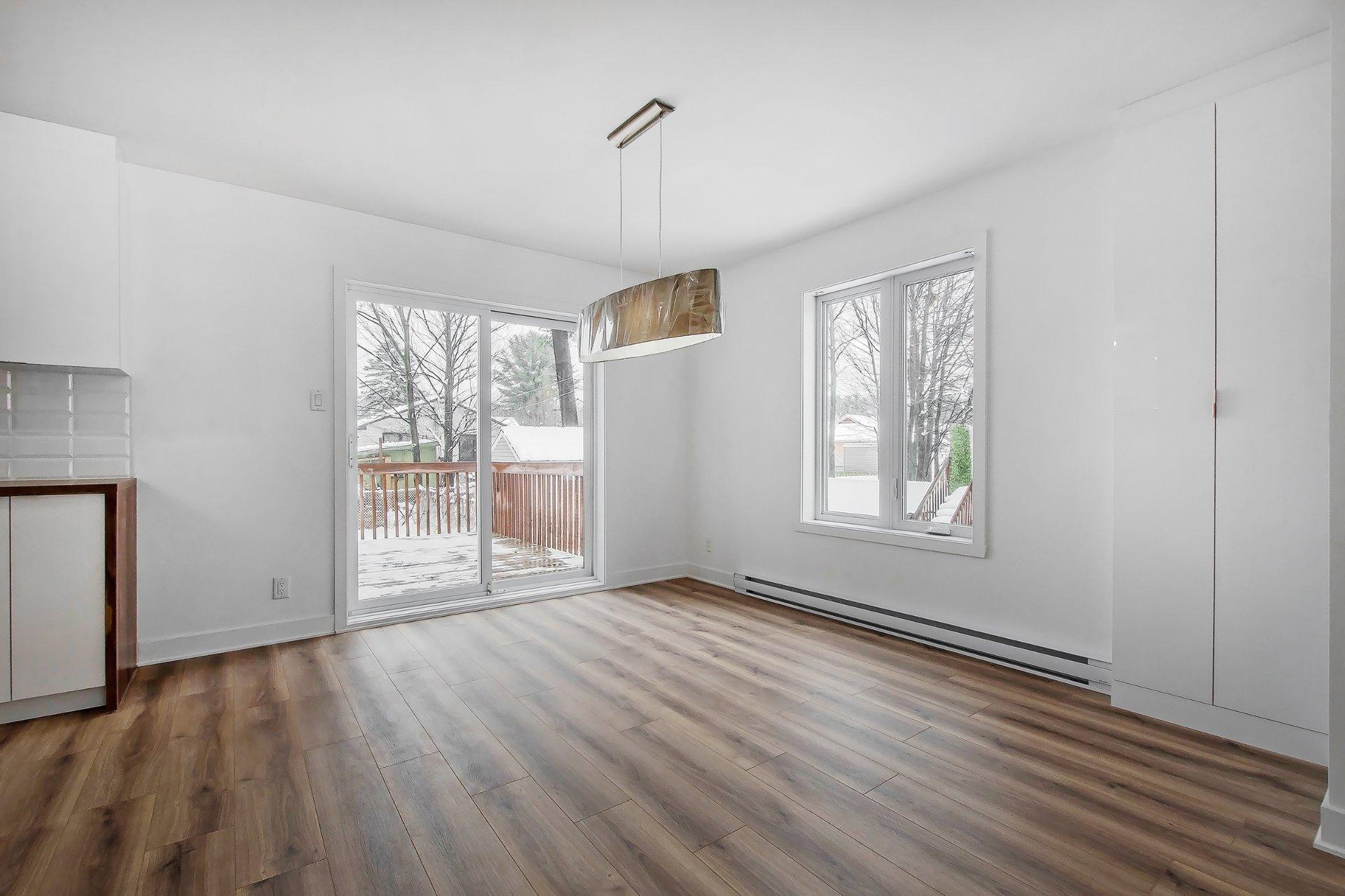 









1493

 - 1595


Av. Rawlinson

,
Mascouche,




QC
J7K1X5

