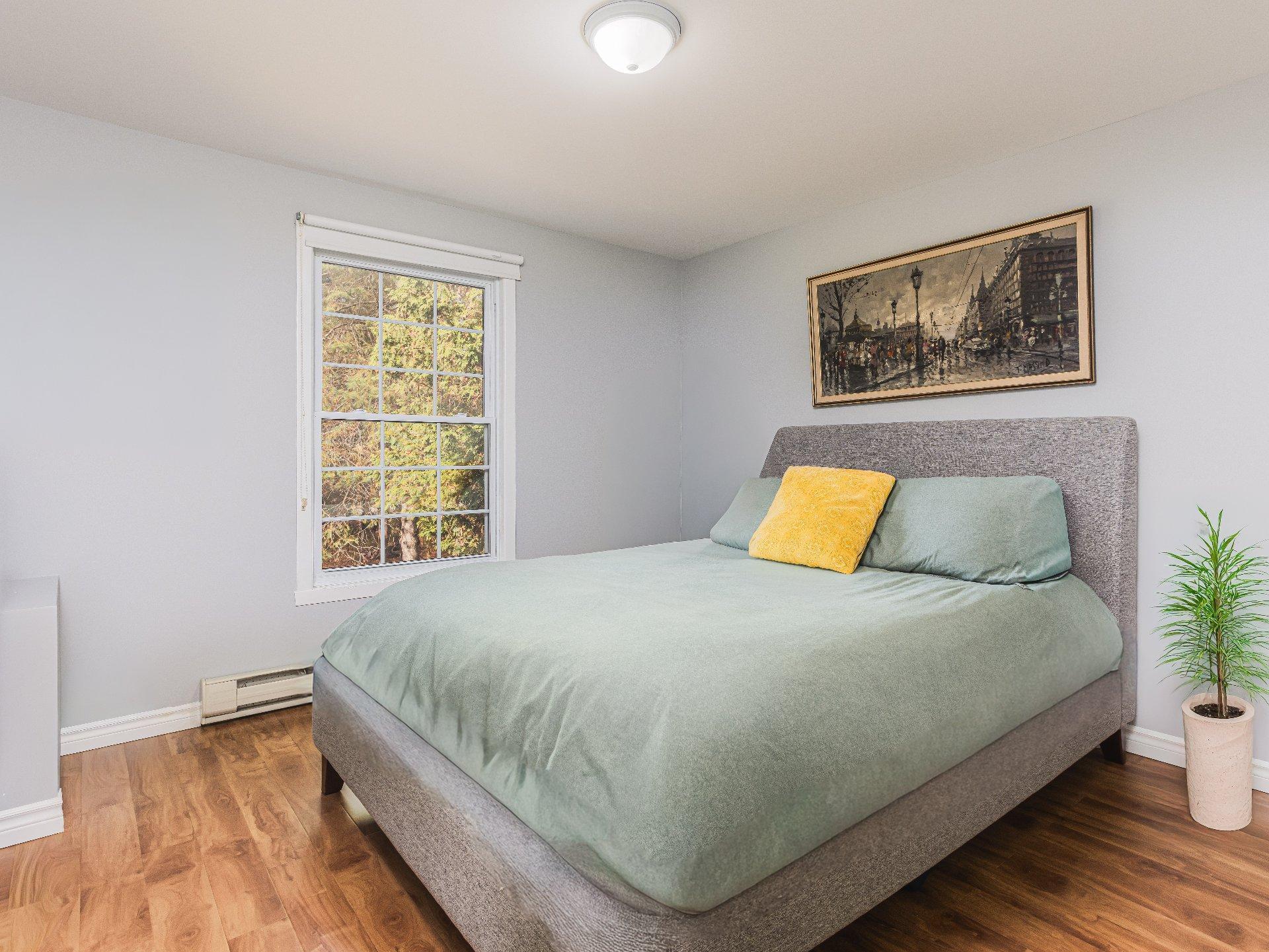 









1733Z


Mtée Harwood

,
Saint-Lazare,




QC
J7T2N3

