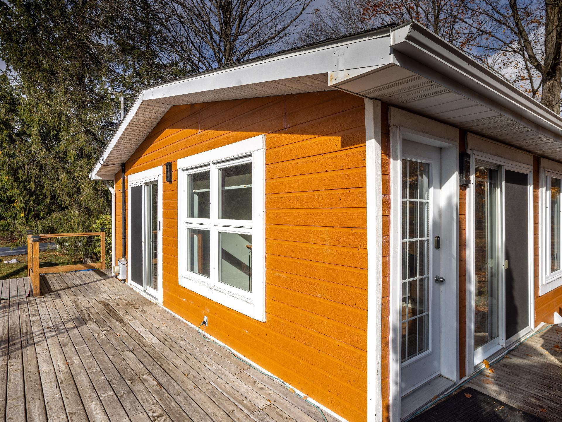 









1733Z


Mtée Harwood

,
Saint-Lazare,




QC
J7T2N3

