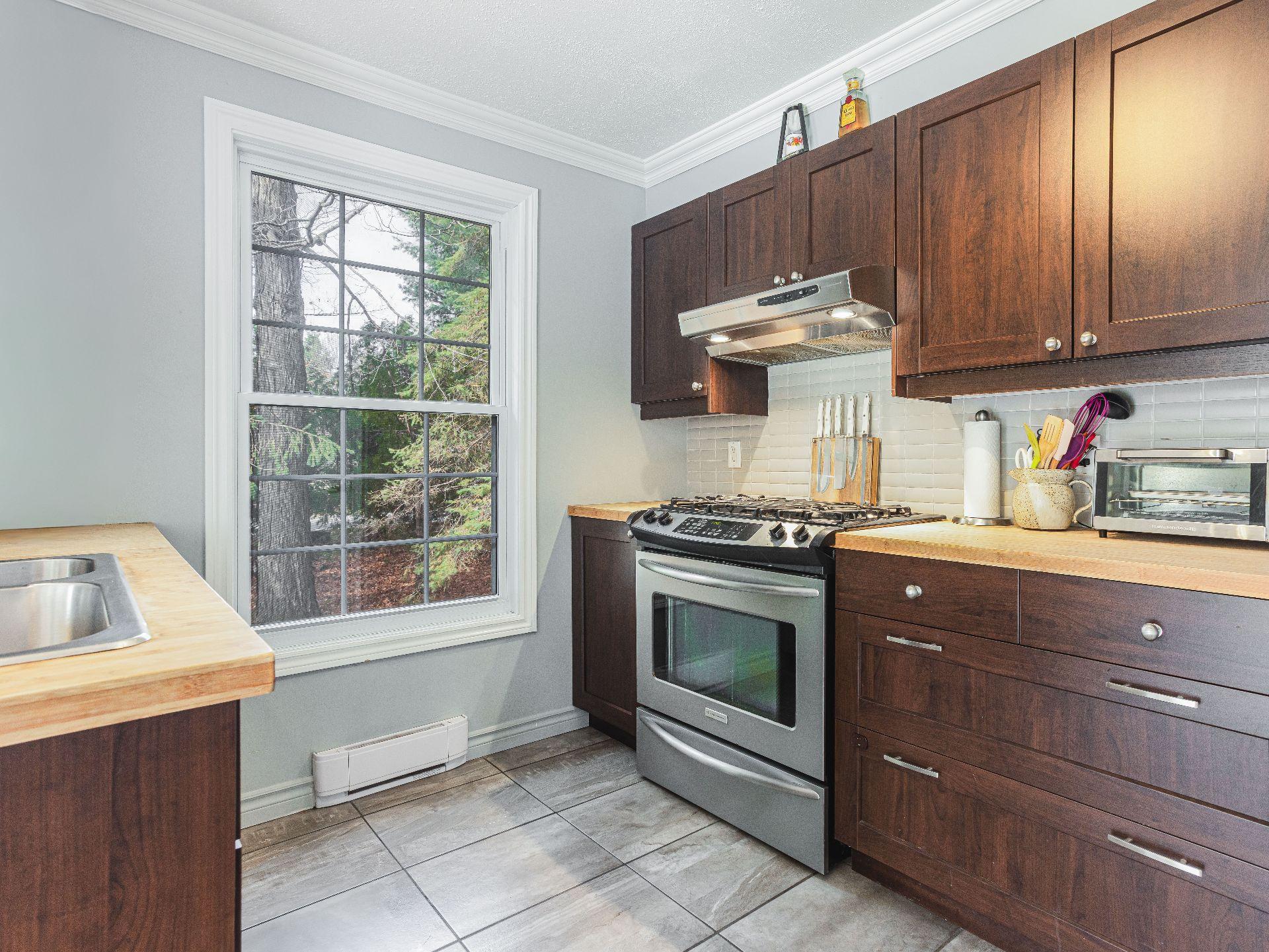 









1733Z


Mtée Harwood

,
Saint-Lazare,




QC
J7T2N3

