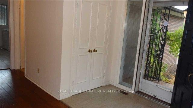 









10


Teagarden

Court,
Toronto,




ON
M2N 5Z9

