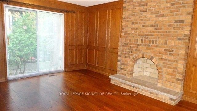 









10


Teagarden

Court,
Toronto,




ON
M2N 5Z9

