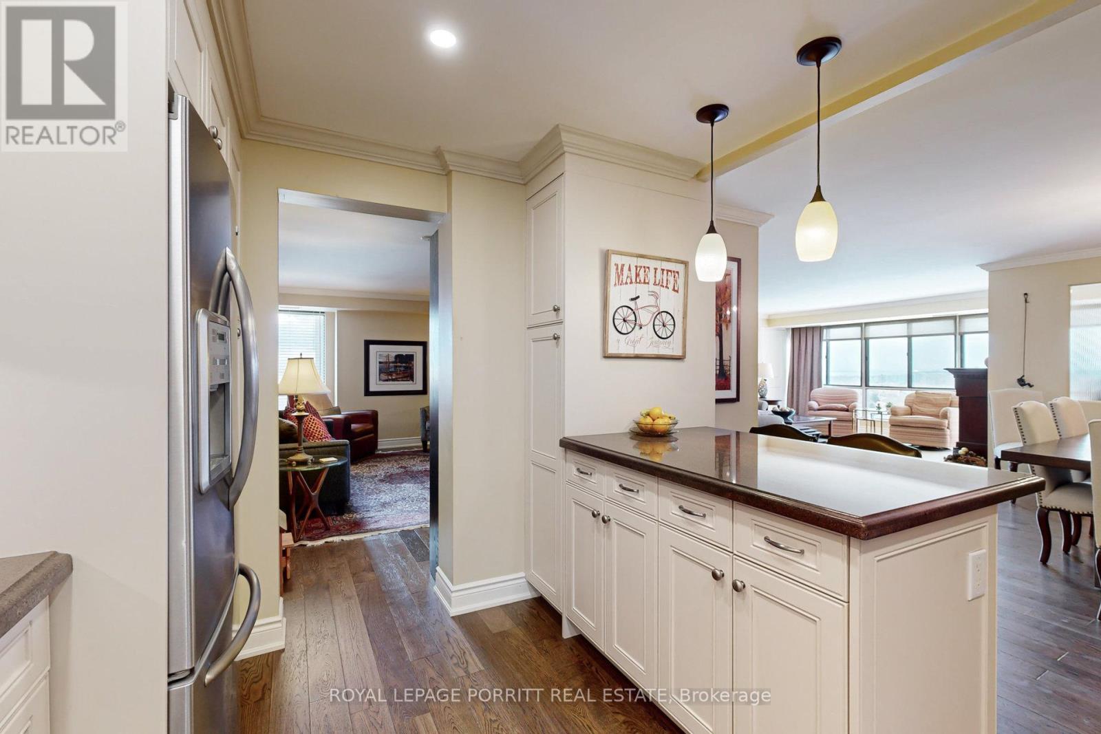 












#2005 - 1400 DIXIE ROAD

,
Mississauga,




Ontario
L5E3E1

