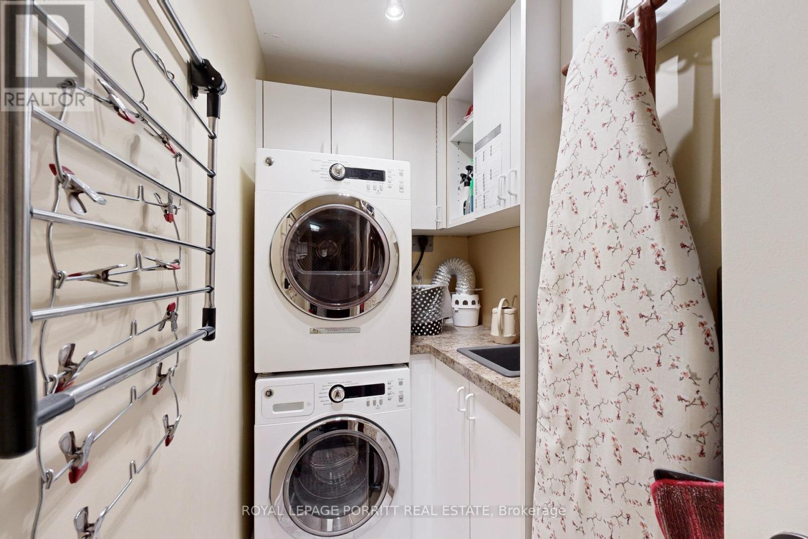 












#2005 - 1400 DIXIE ROAD

,
Mississauga,




Ontario
L5E3E1

