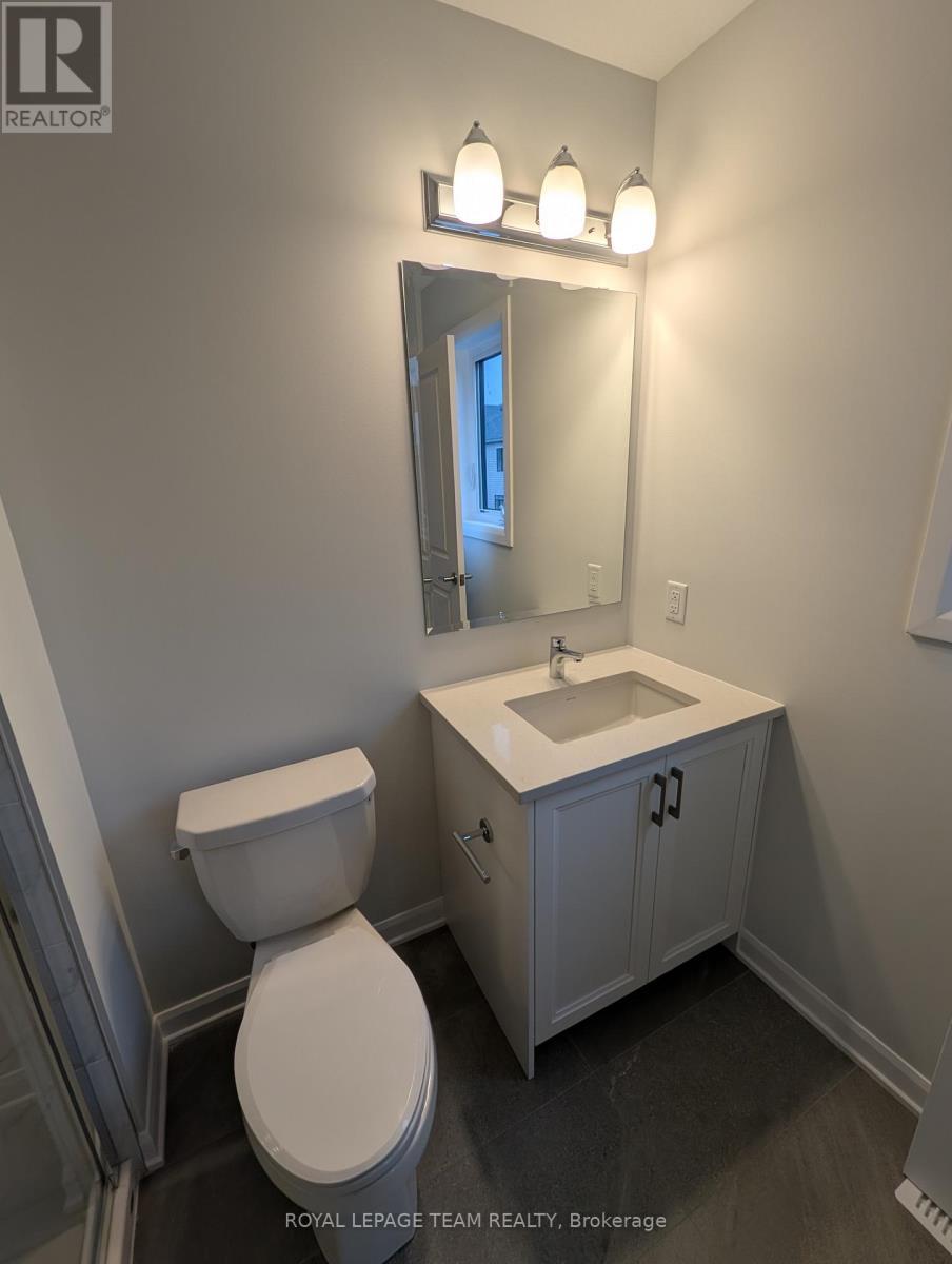 












723 FAIRLINE ROW

,
Ottawa,




Ontario
K2V0M4

