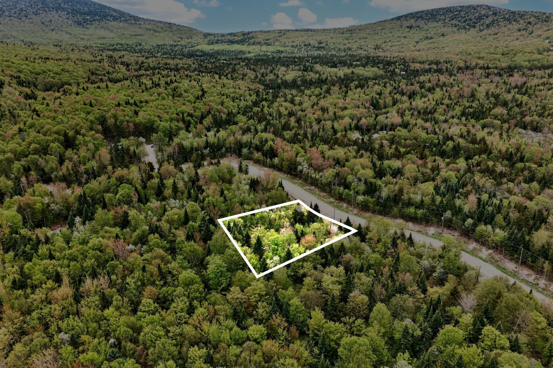 









53


Ch. du Mélèze

,
Notre-Dame-des-Bois,







QC
J0B2E0

