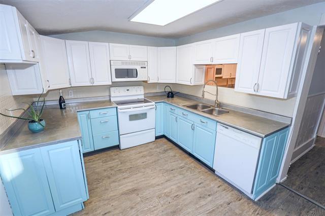 









915


Garwood

AVE,
Winnipeg,




MB
R3M 1M7

