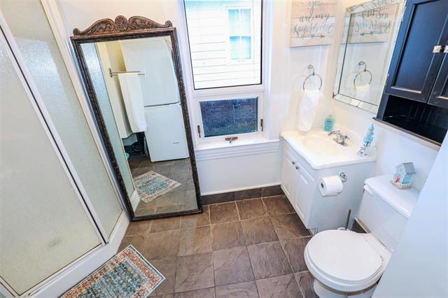 









915


Garwood

AVE,
Winnipeg,




MB
R3M 1M7

