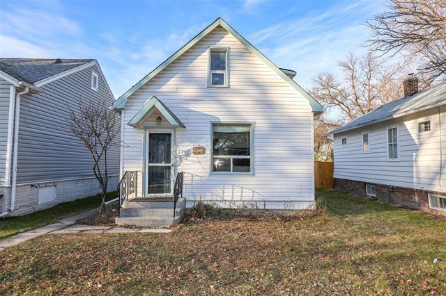 









915


Garwood

AVE,
Winnipeg,




MB
R3M 1M7

