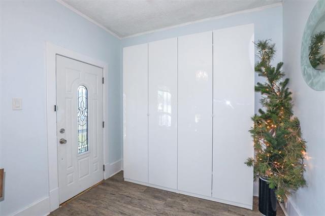 









915


Garwood

AVE,
Winnipeg,




MB
R3M 1M7

