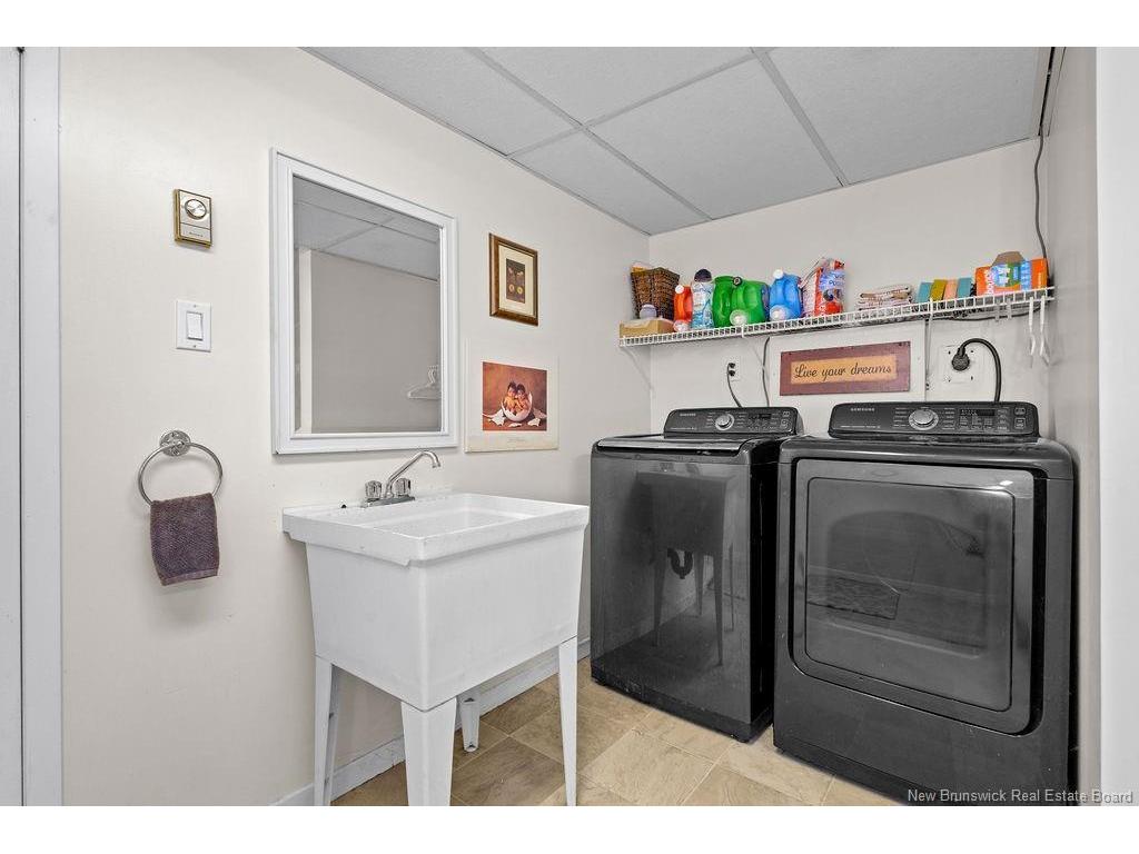 









5


Shadow Lane

,
Sillikers,




NB
E9E 2R5

