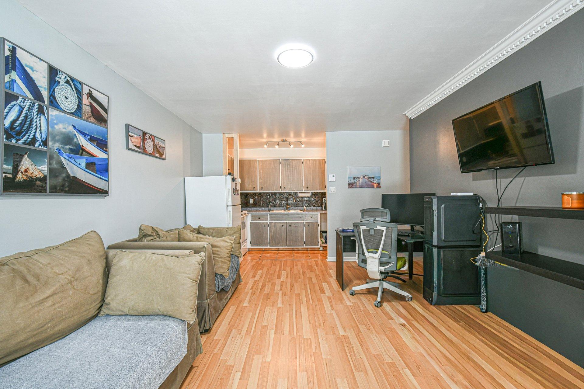 









90


Rue Desjardins

,
Sainte-Agathe-des-Monts,




QC
J8C2W9

