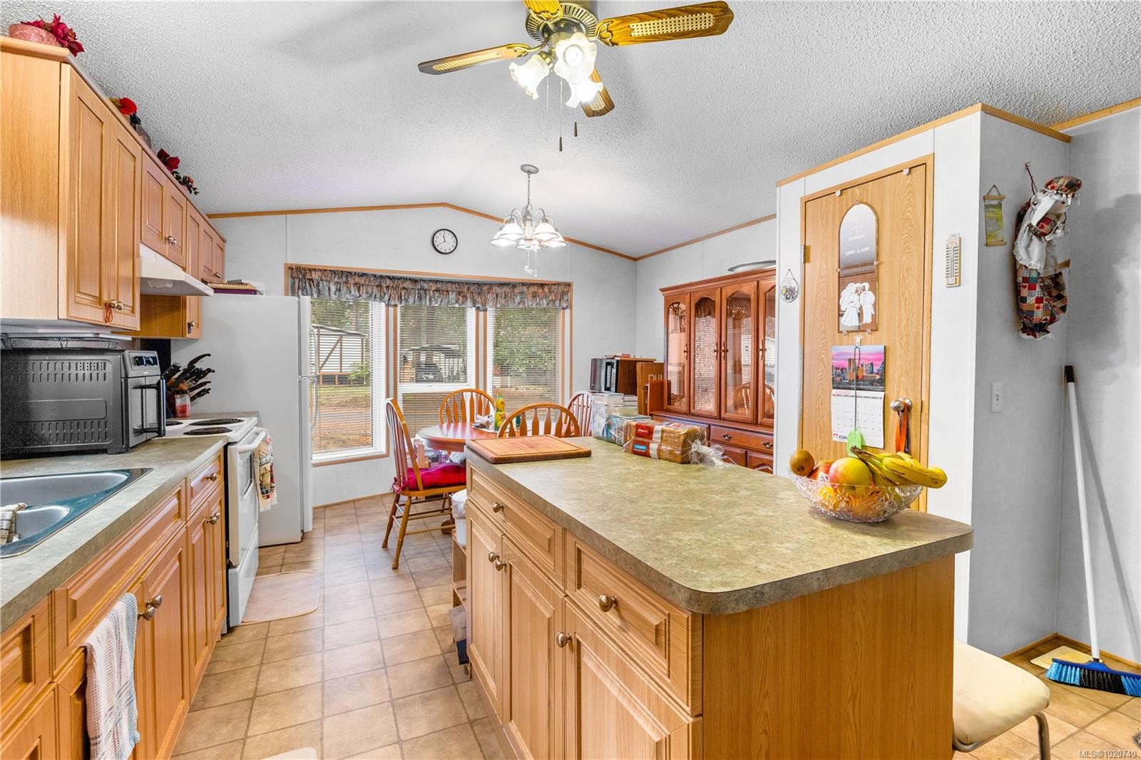 









3560


Hallberg

Rd, 54,
Cassidy,




BC
V9G 1K1

