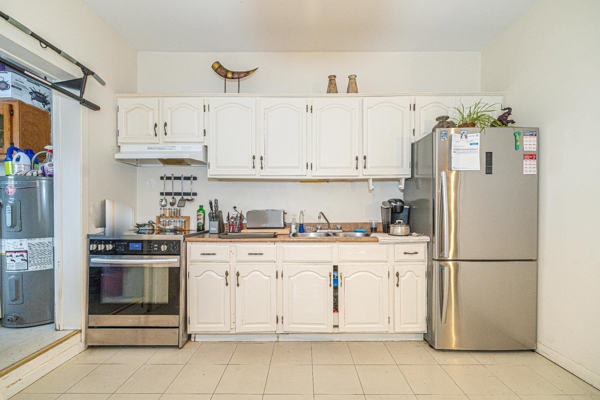 









146

 - 152


Av. St-Pierre

,
Montréal (Lachine),




QC
H8R1P2

