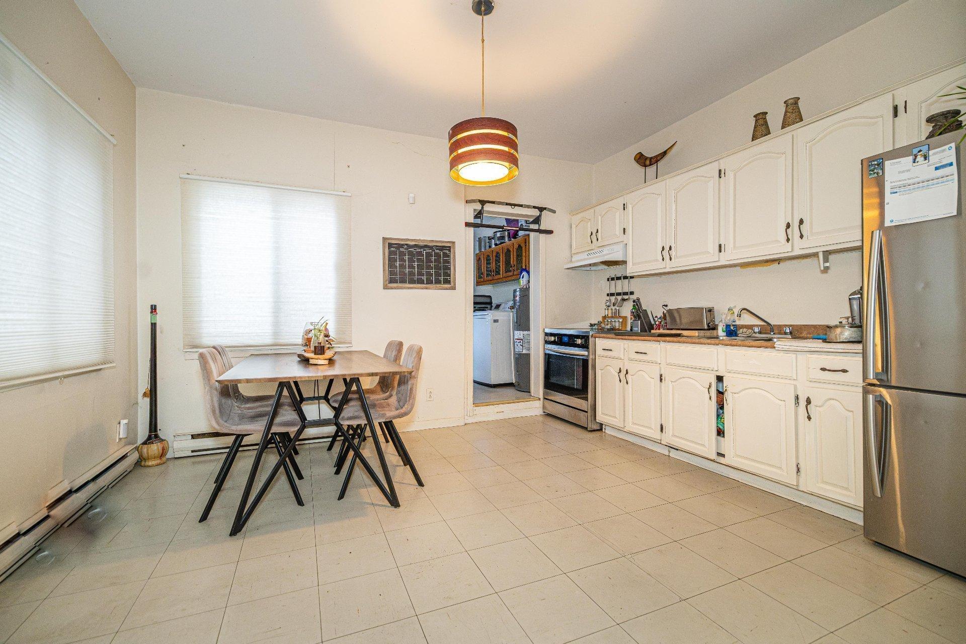 









146

 - 152


Av. St-Pierre

,
Montréal (Lachine),




QC
H8R1P2

