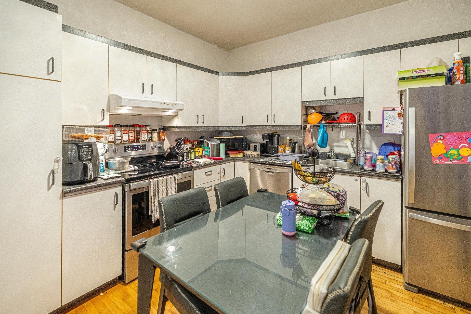 









146

 - 152


Av. St-Pierre

,
Montréal (Lachine),




QC
H8R1P2

