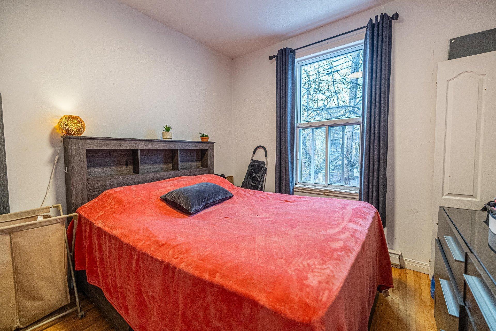 









146

 - 152


Av. St-Pierre

,
Montréal (Lachine),




QC
H8R1P2

