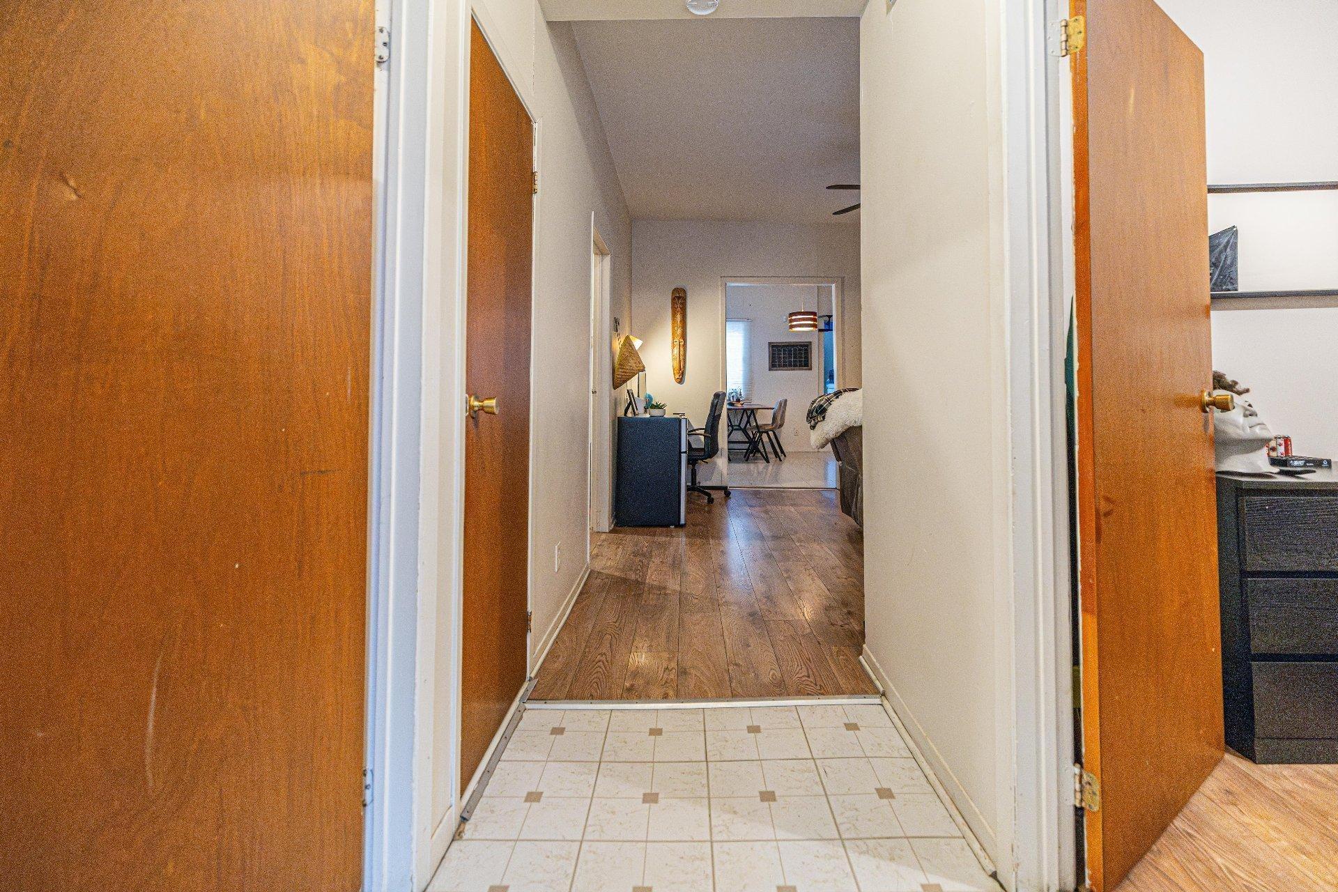 









146

 - 152


Av. St-Pierre

,
Montréal (Lachine),




QC
H8R1P2

