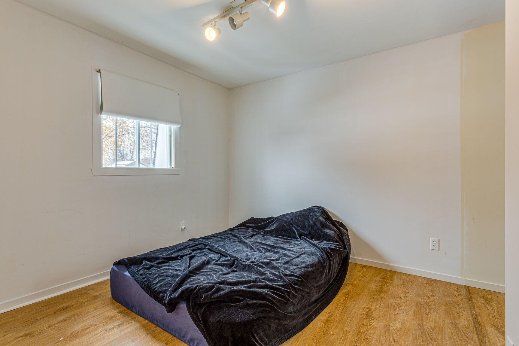 









53


61e Avenue

,
Saint-Eustache,




QC
J7P3M9

