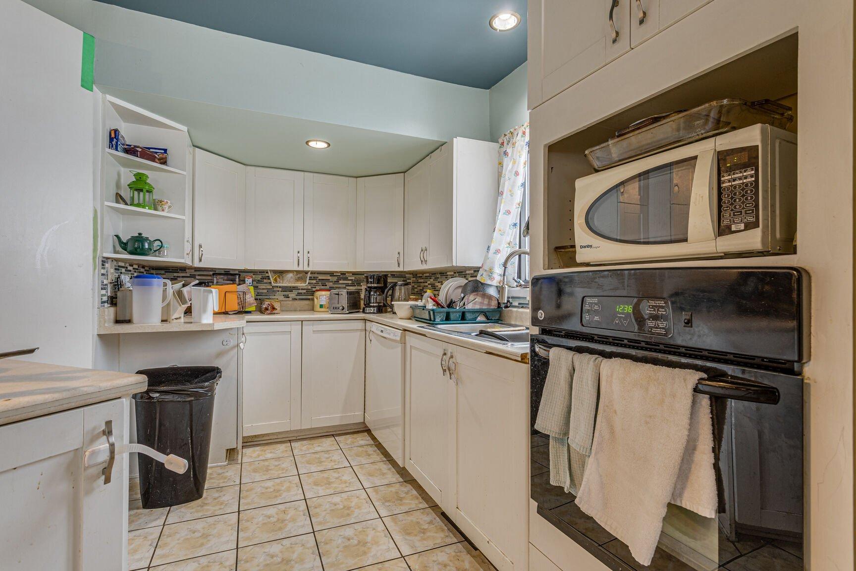 









53


61e Avenue

,
Saint-Eustache,




QC
J7P3M9

