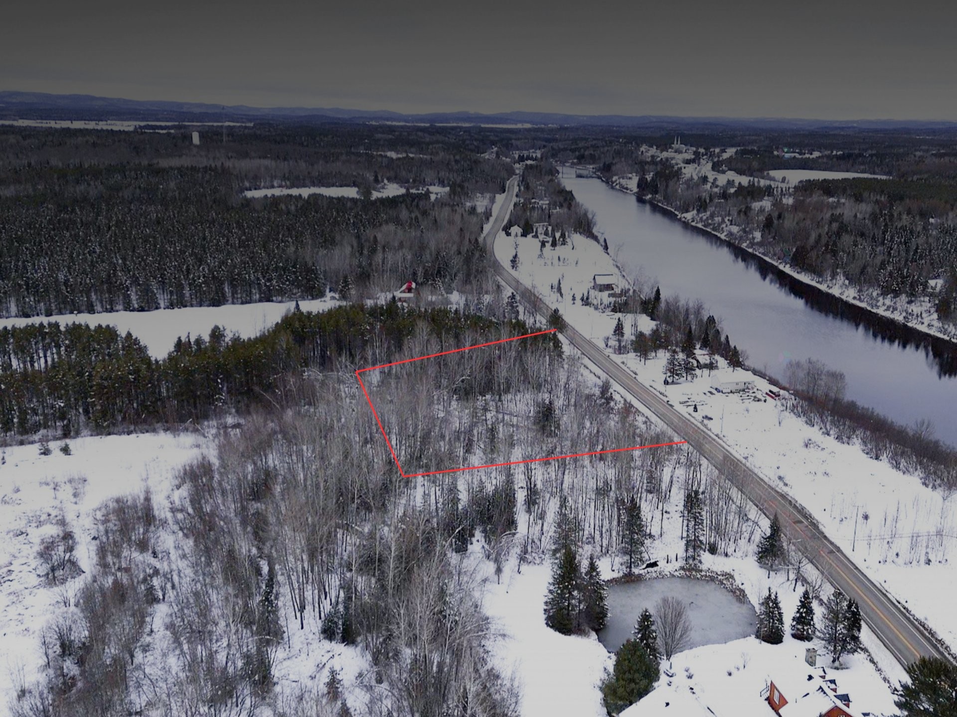 









1


Route 352

,
Saint-Adelphe,







QC
G0X2G0

