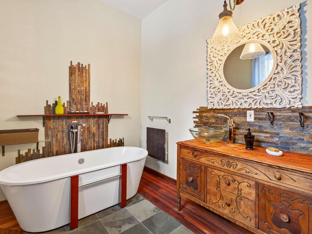 









48


Ch. du Lac-Supérieur

,
Saint-Faustin/Lac-Carré,




QC
J0T2G0

