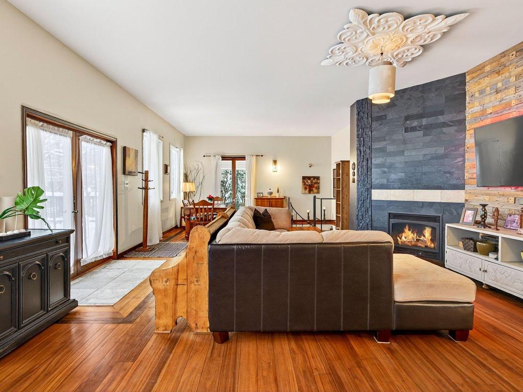 









48


Ch. du Lac-Supérieur

,
Saint-Faustin/Lac-Carré,




QC
J0T2G0

