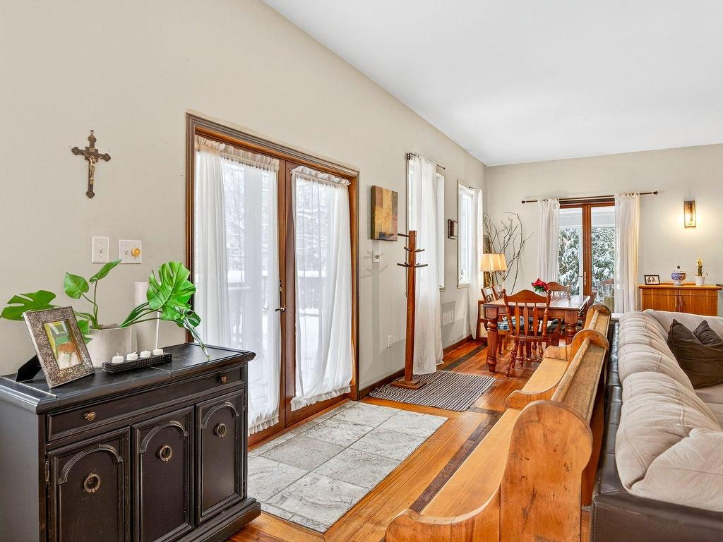 









48


Ch. du Lac-Supérieur

,
Saint-Faustin/Lac-Carré,




QC
J0T2G0

