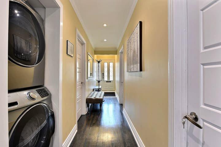 









5278


Rue St-Denis

,
Montréal (Le Plateau-Mont-Royal),




QC
H2J2M3

