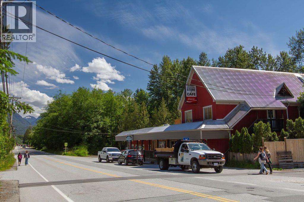 












41655 GOVERNMENT ROAD

,
Squamish,







British Columbia
V0N1H0

