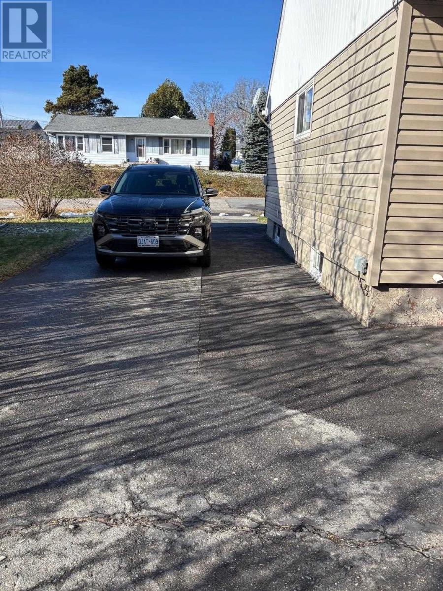 












57 Roman AVE

,
Elliot Lake,




Ontario
P5A1R8

