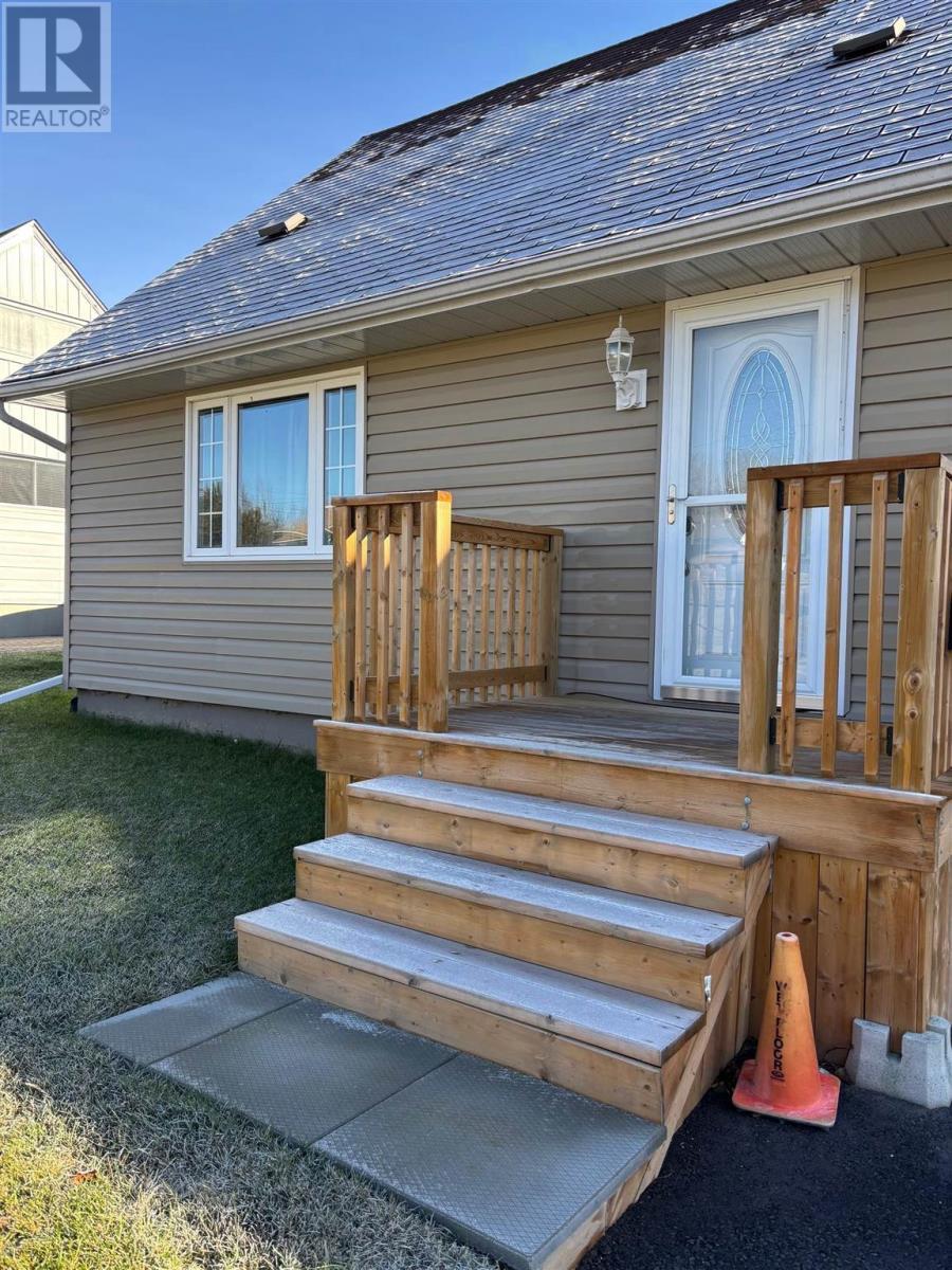 












57 Roman AVE

,
Elliot Lake,




Ontario
P5A1R8

