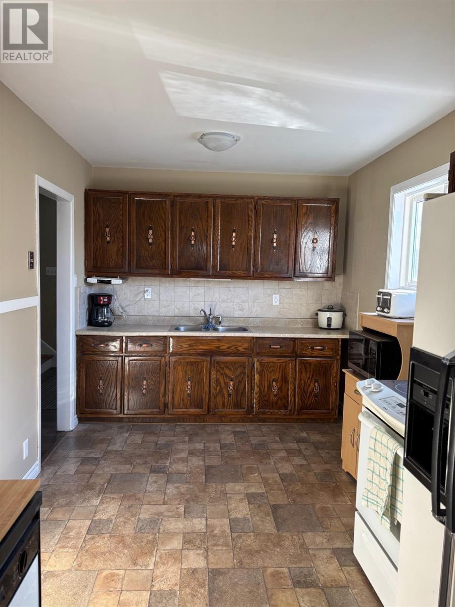 












57 Roman AVE

,
Elliot Lake,




Ontario
P5A1R8

