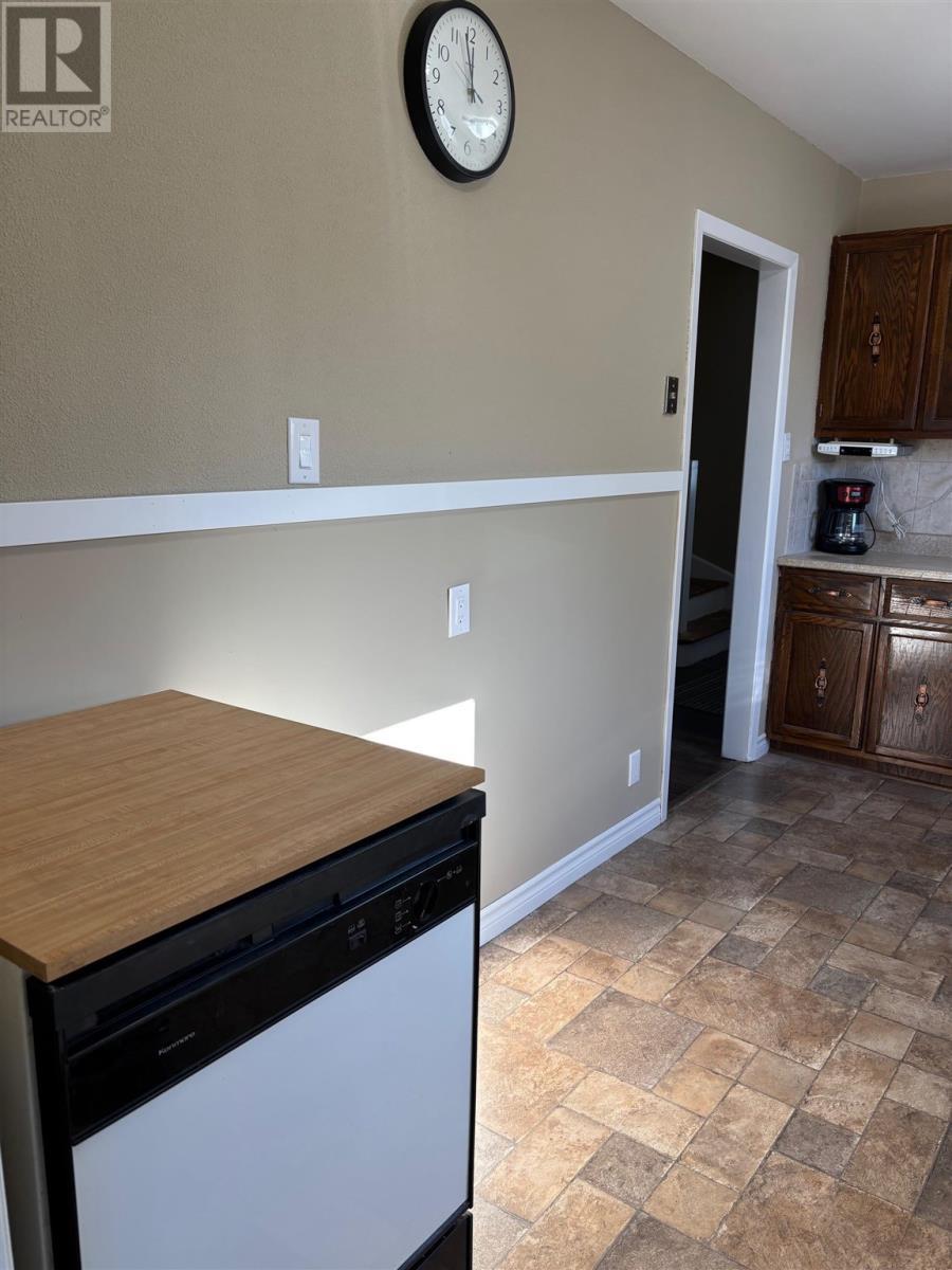 












57 Roman AVE

,
Elliot Lake,




Ontario
P5A1R8

