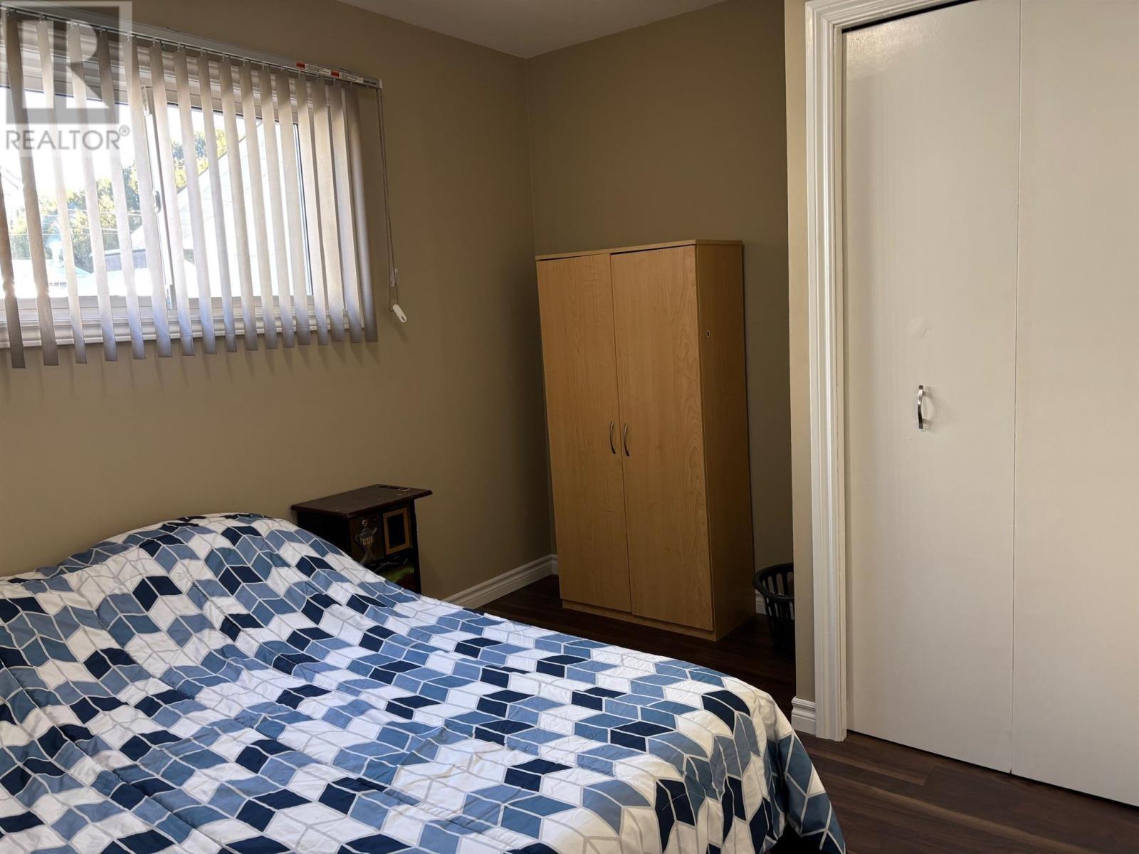 












57 Roman AVE

,
Elliot Lake,




Ontario
P5A1R8

