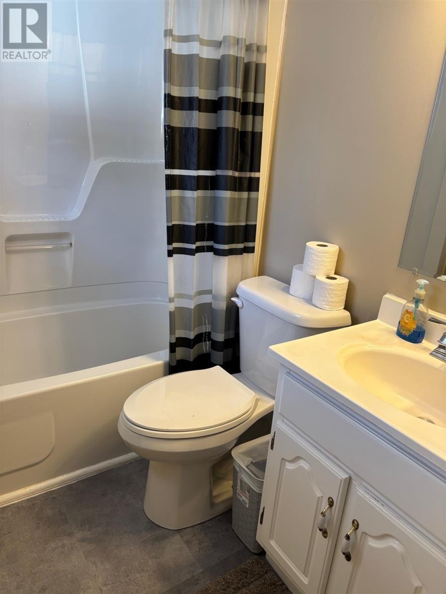 












57 Roman AVE

,
Elliot Lake,




Ontario
P5A1R8

