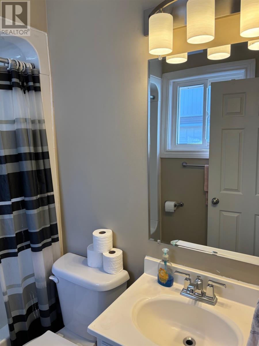 












57 Roman AVE

,
Elliot Lake,




Ontario
P5A1R8

