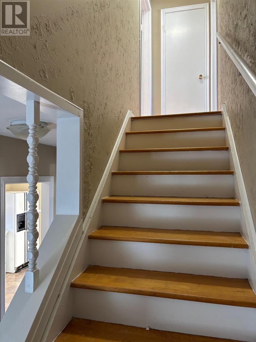 












57 Roman AVE

,
Elliot Lake,




Ontario
P5A1R8

